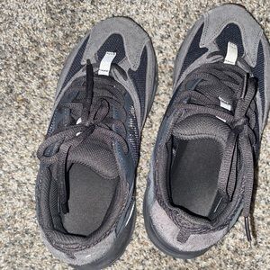 Adidas Yeezy boost 700 v1